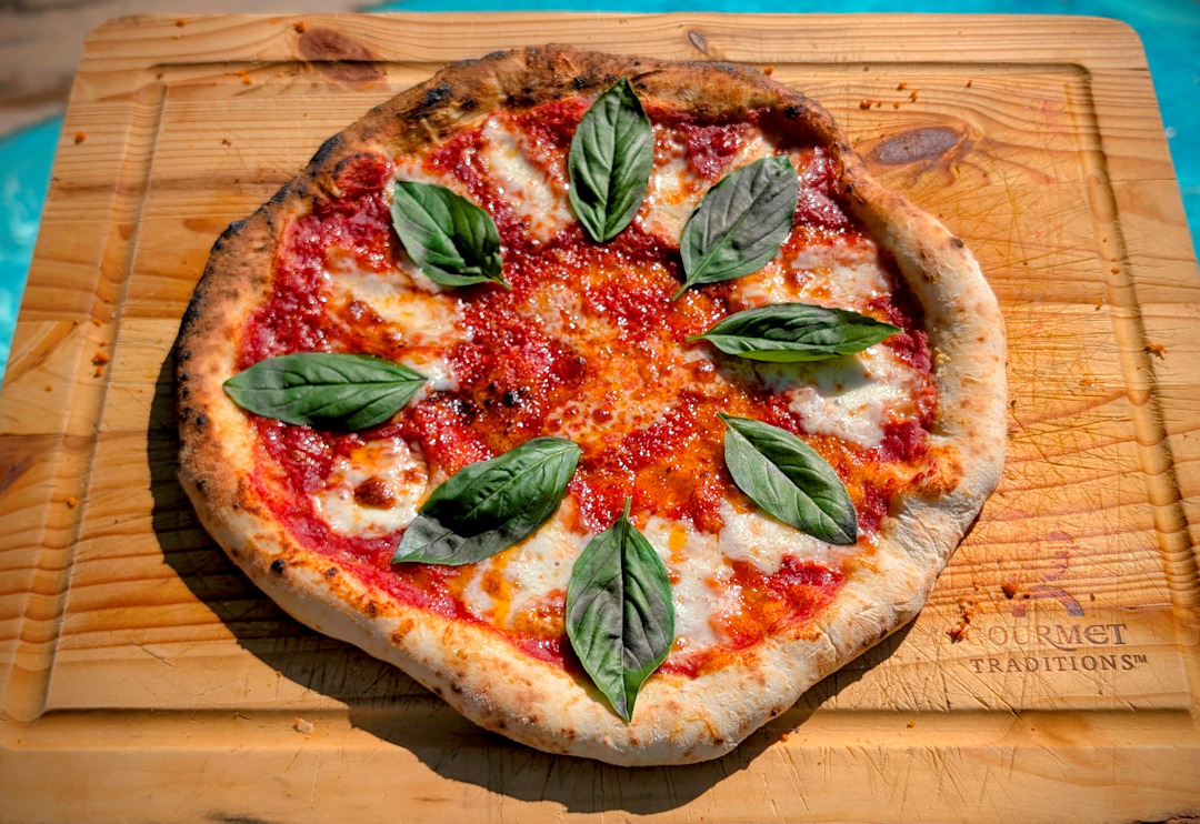 AVPN Margherita pizza using Anita's pizza flour.